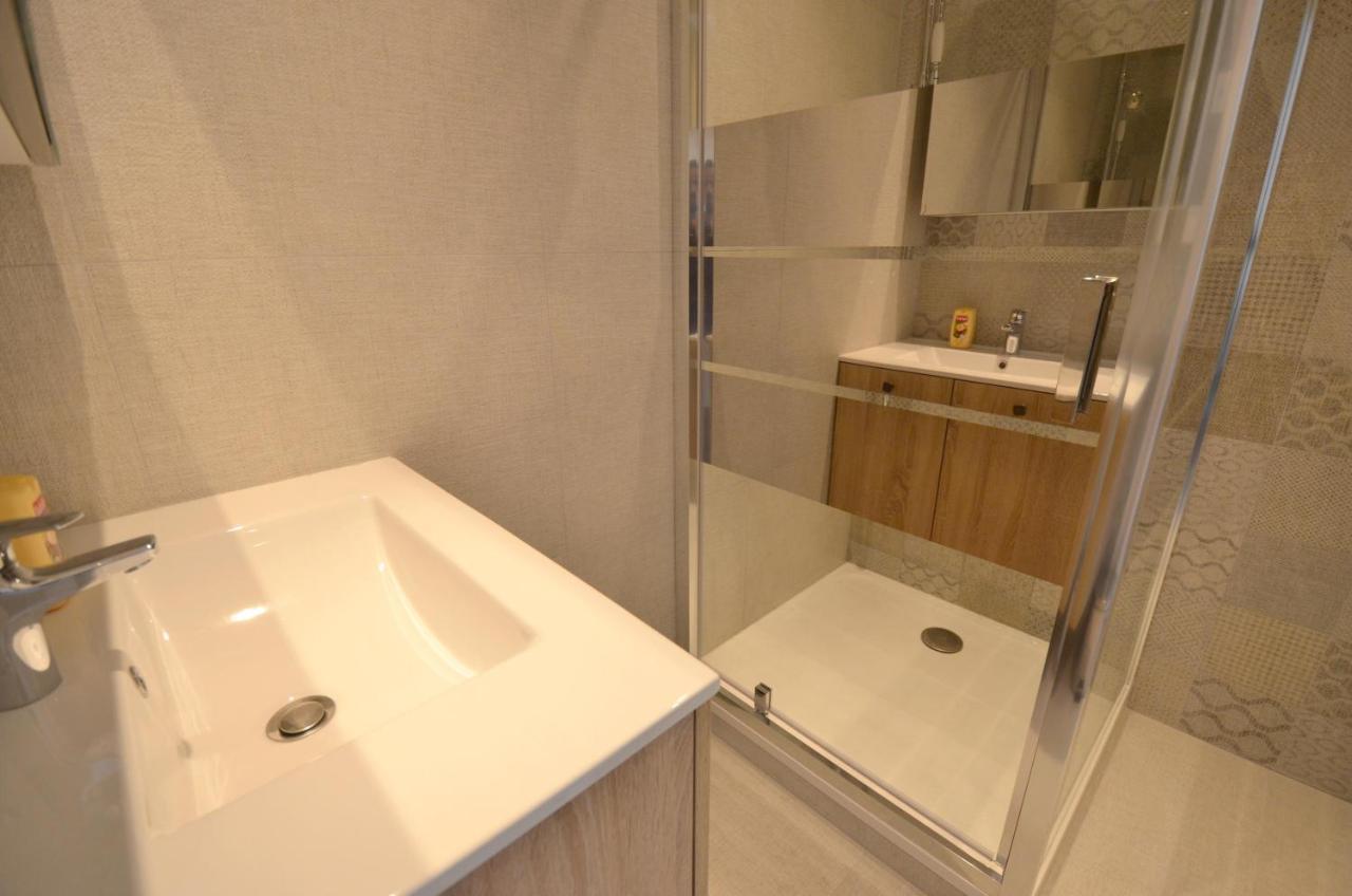 Studio + Balcon + Parking - Ultra Centre Apartment Annecy Ngoại thất bức ảnh