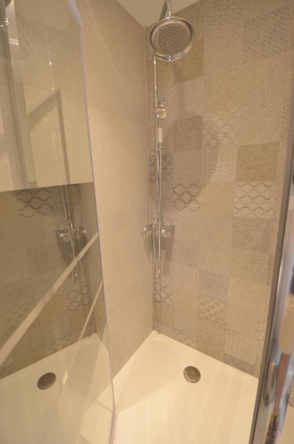 Studio + Balcon + Parking - Ultra Centre Apartment Annecy Ngoại thất bức ảnh
